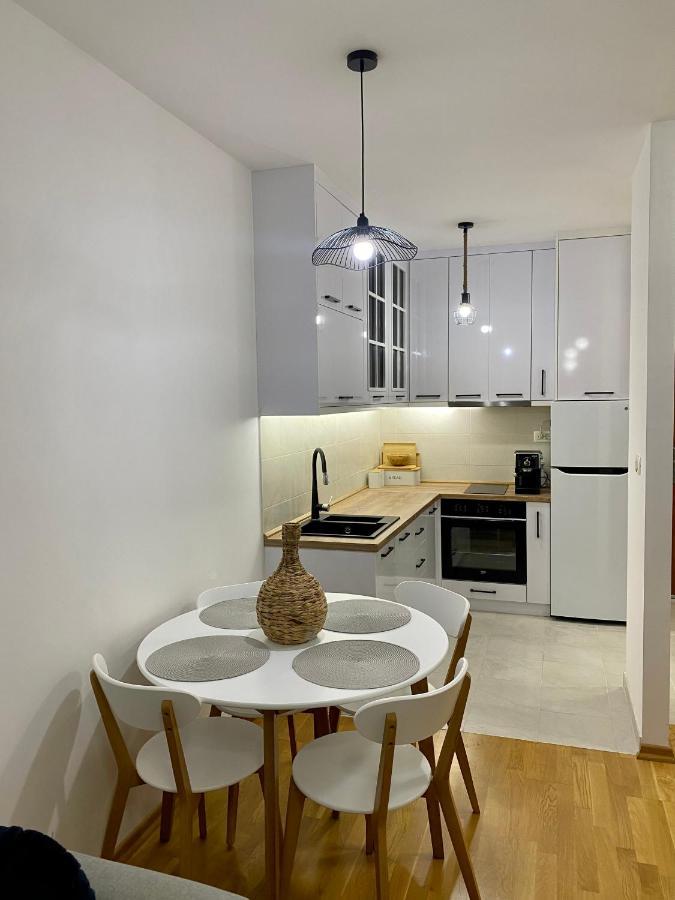 Hello Apartment *